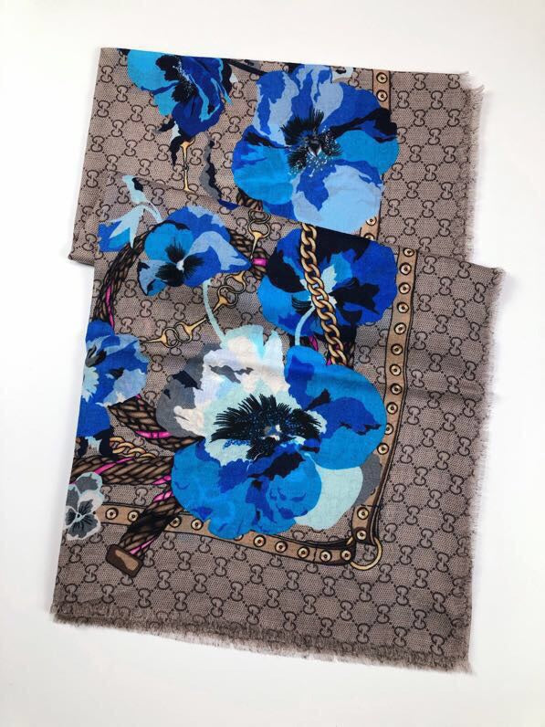 GUCCI 25S SCARF 140 IN CASHMERE 740371