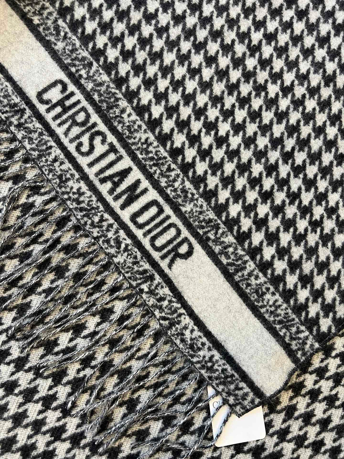 DIOR SCARF 200 CM IN CASHMERE 667143