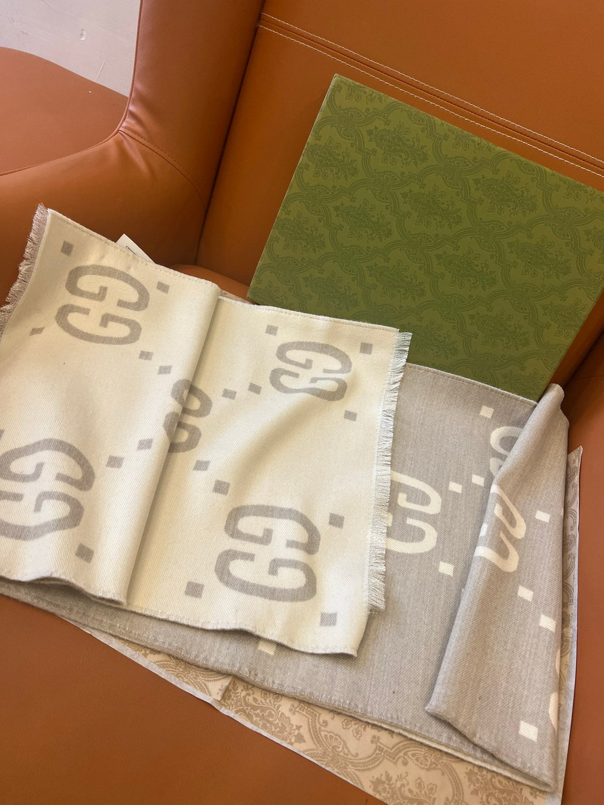 GUCCI 25S SCARF 190 IN WOOL SILK 636368