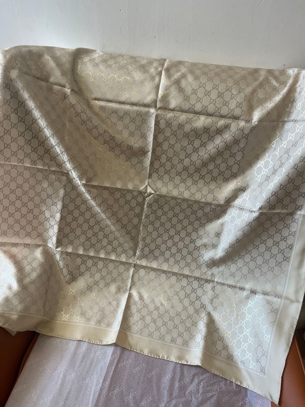 GUCCI 25S SCARF 90 IN SILK 697667
