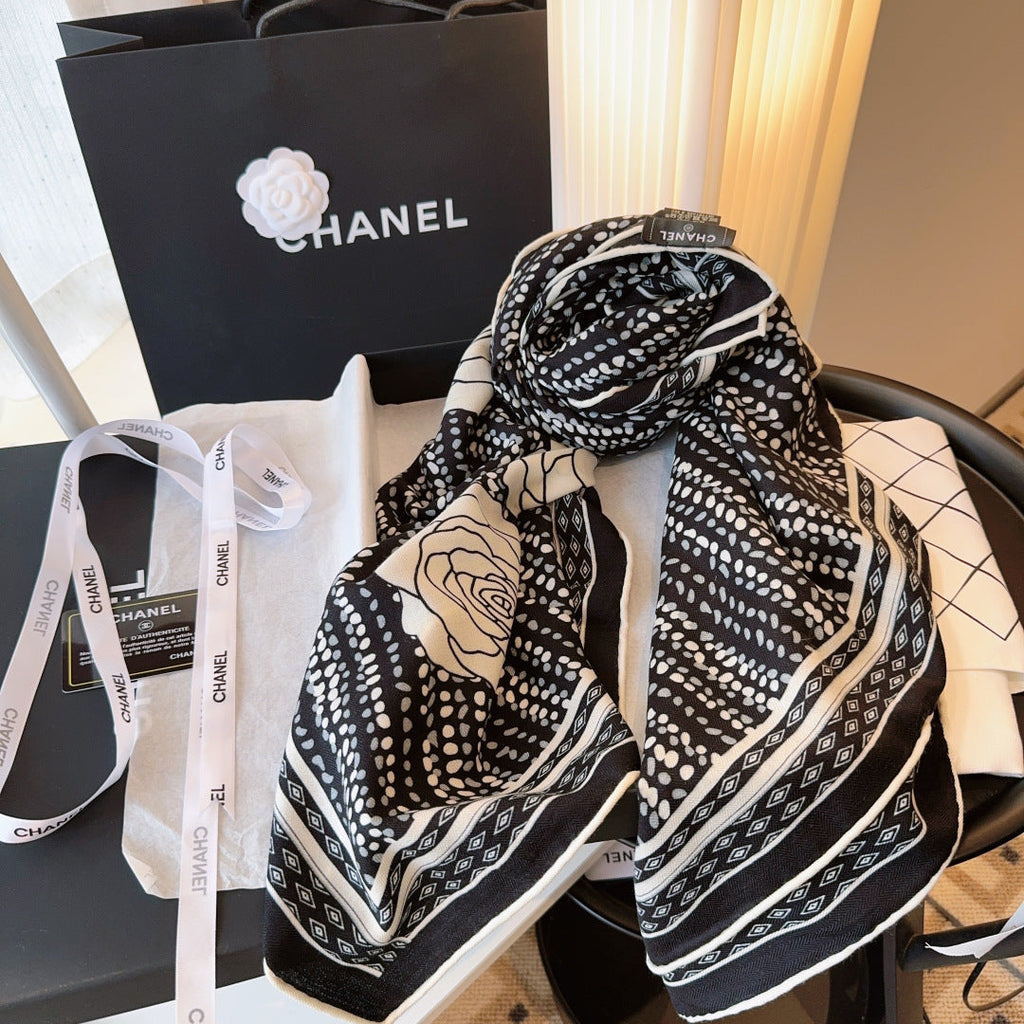 CHANEL 25S SCARF 140 IN CASHMERE 989890