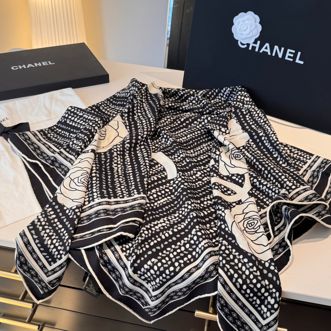 CHANEL 25S SCARF 140 IN CASHMERE 989890
