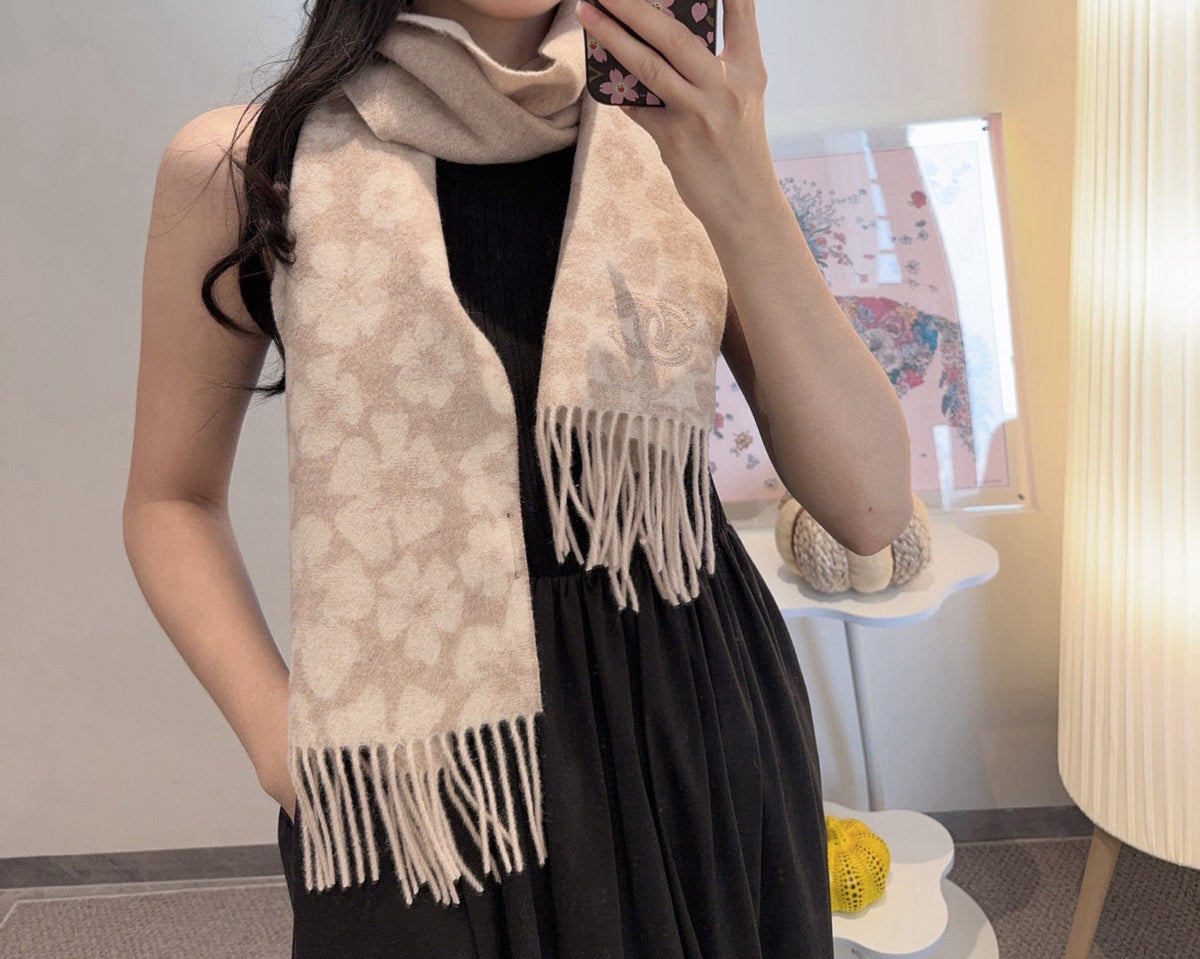 CHANEL 25S SCARF 180 IN CASHMERE 989899