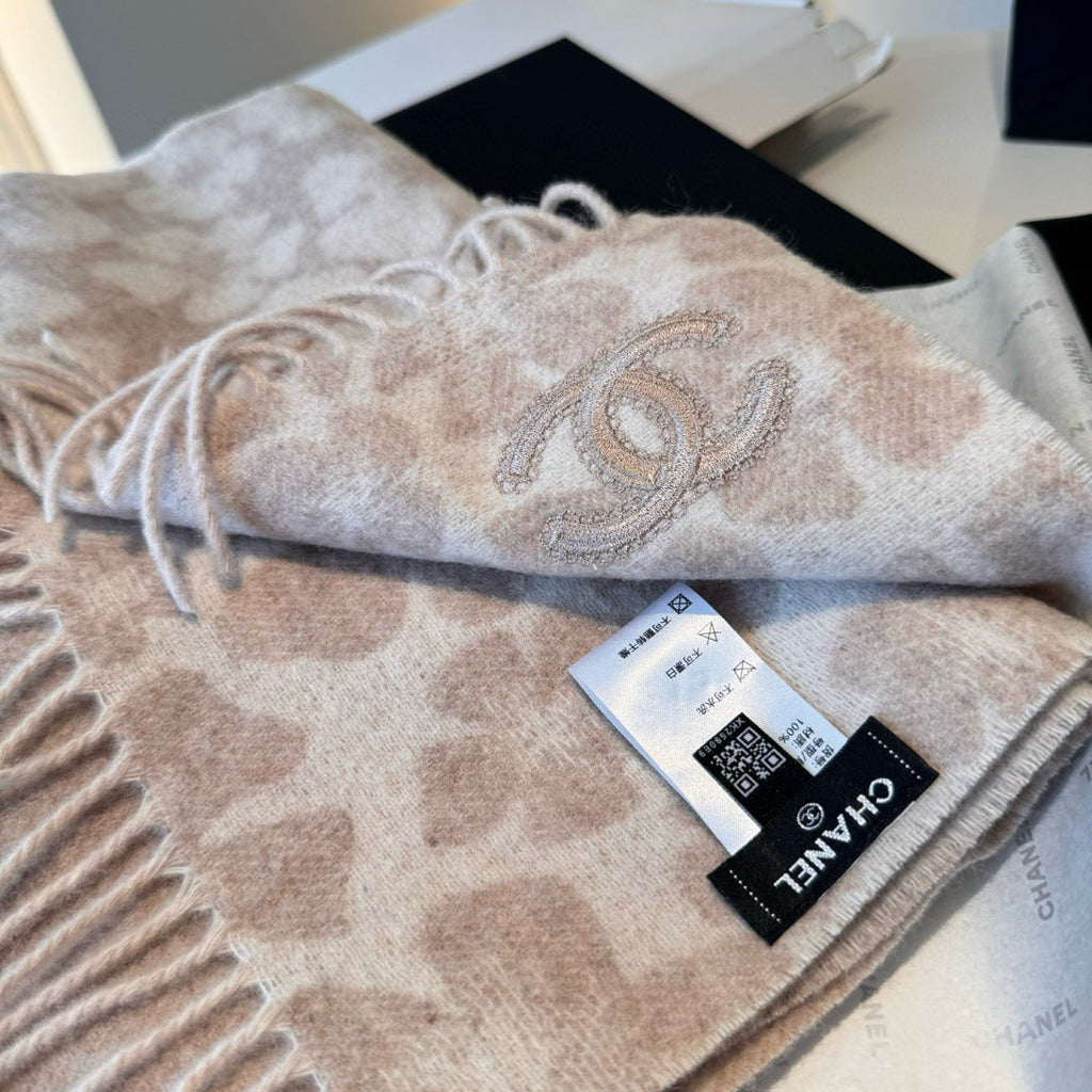 CHANEL 25S SCARF 180 IN CASHMERE 989899