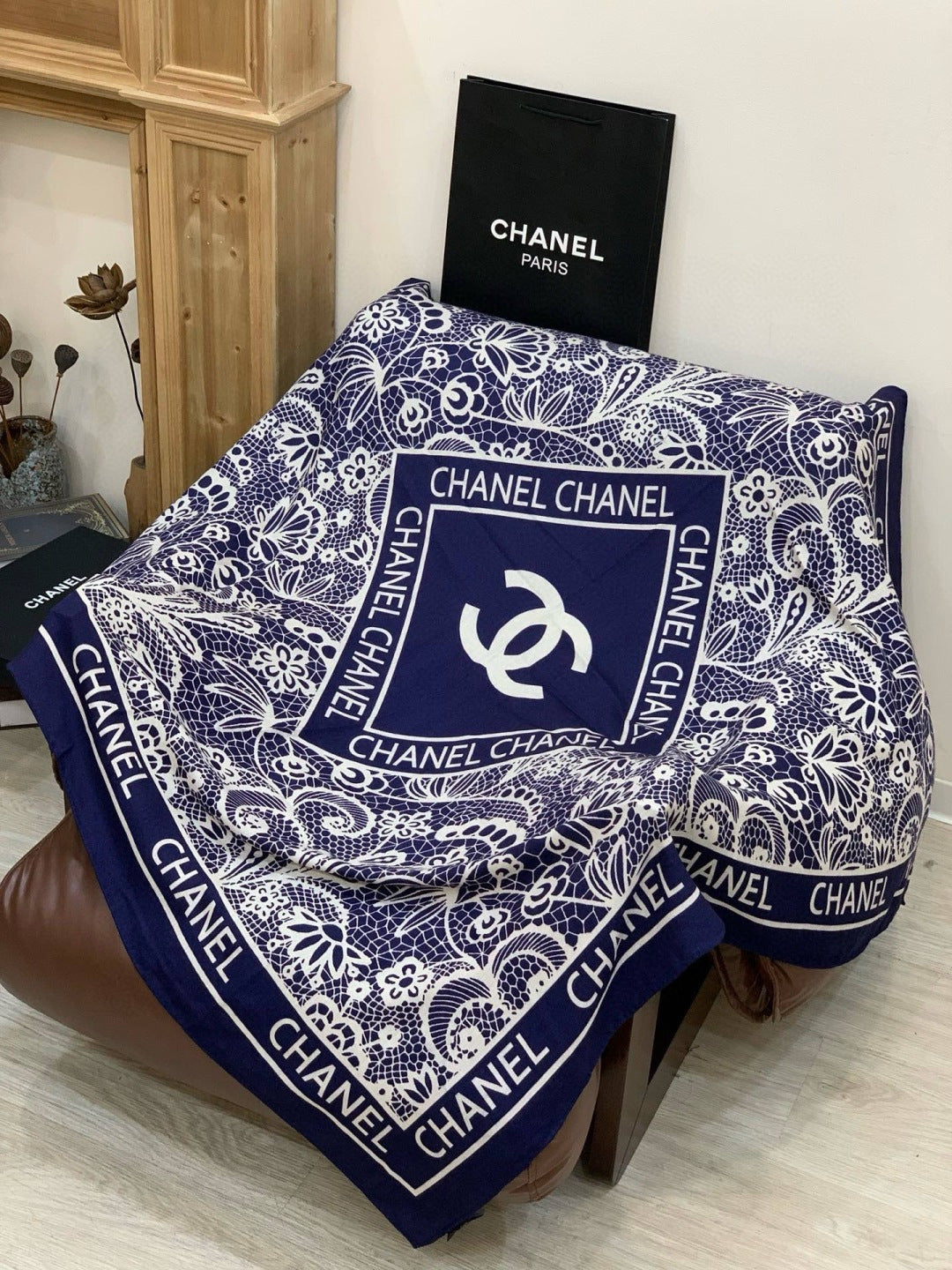 CHANEL 25S SCARF 135 CM IN CASHMERE AND SILK 943315