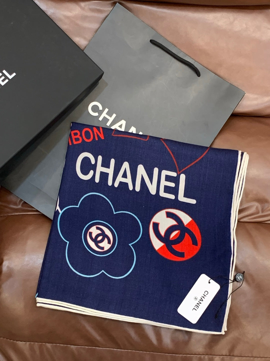CHANEL 25S SCARF 135 CM IN CASHMERE SILK 943656