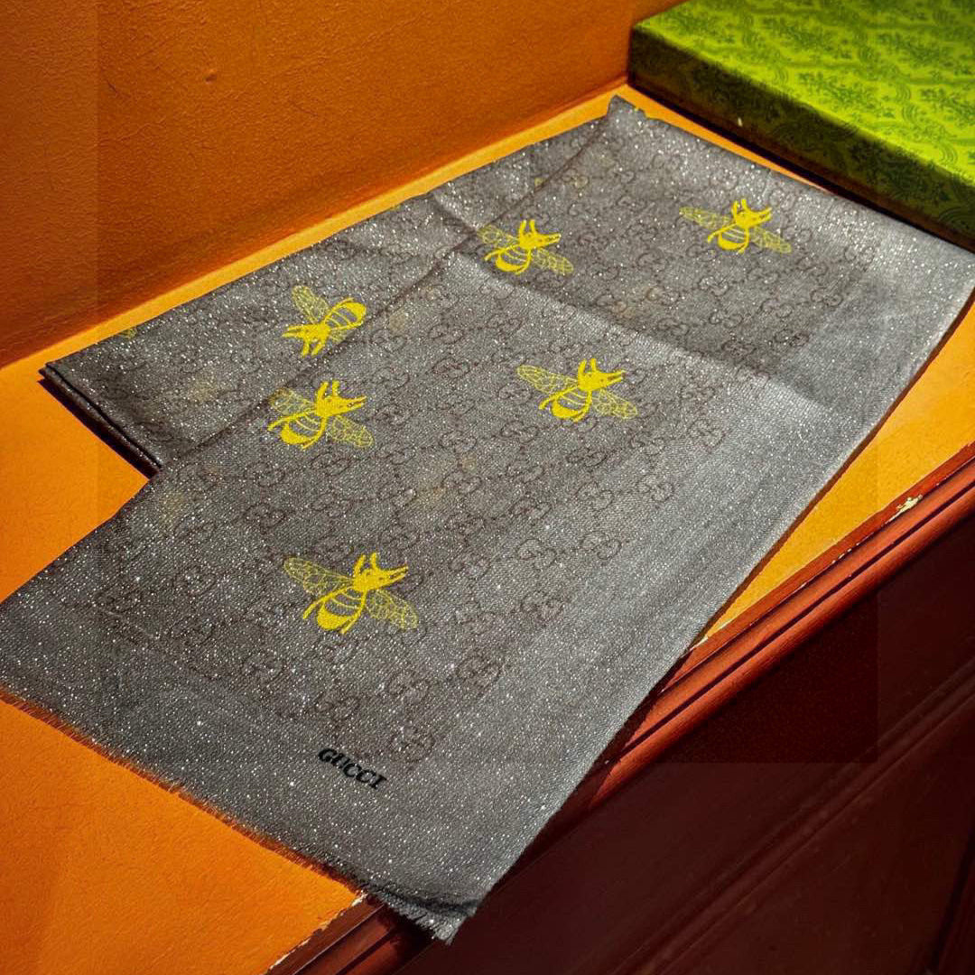 GUCCI 25S SCARF 200 IN CASHMERE SILK 692966