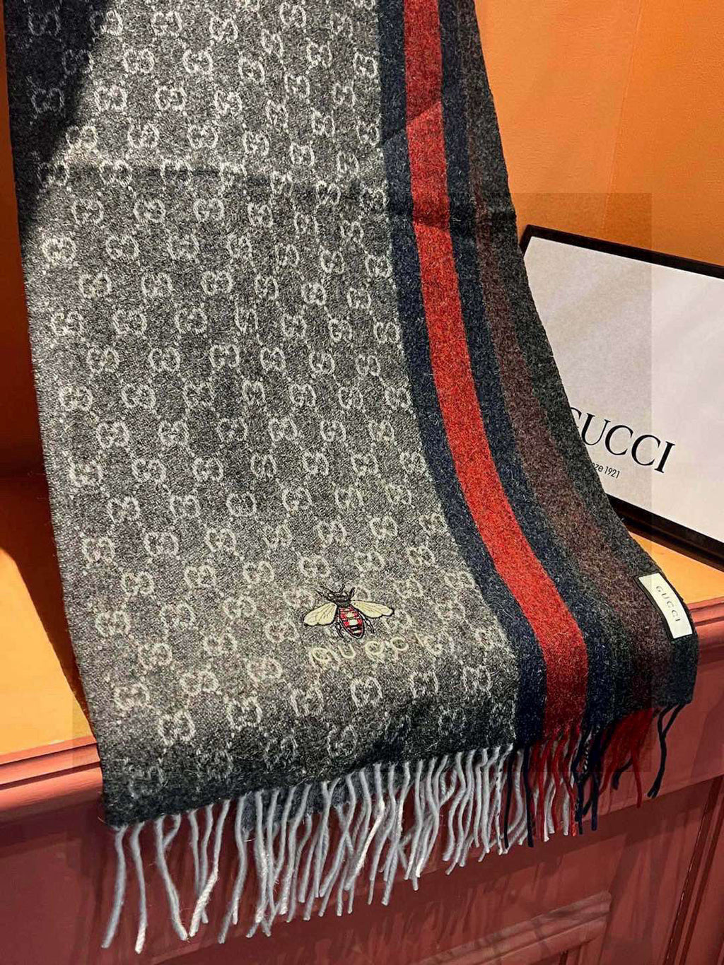CHANEL 25S SCARF 190 IN CASHMERE 718529