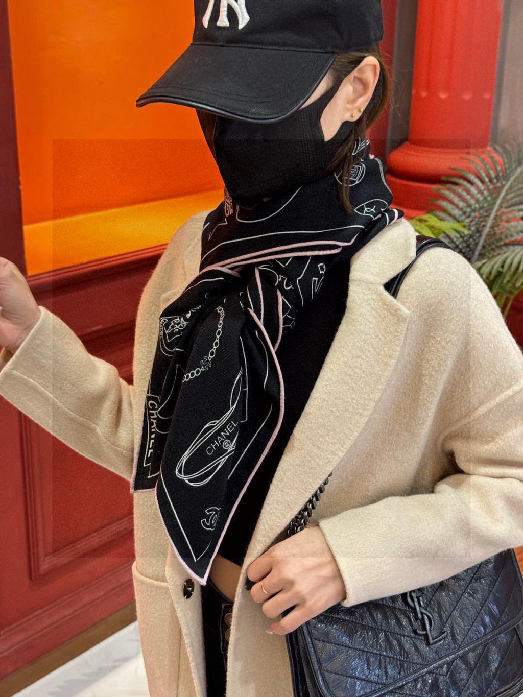 CHANEL 25S SCARF 140 IN SILK 735811