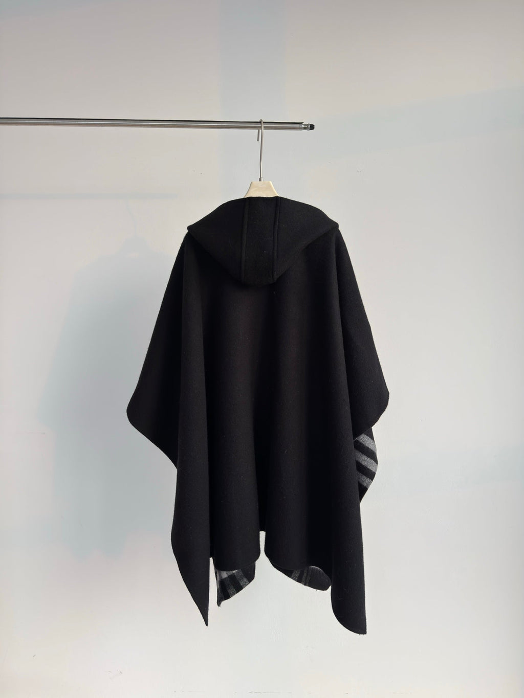 BURBERRY 25S SHAWL 184