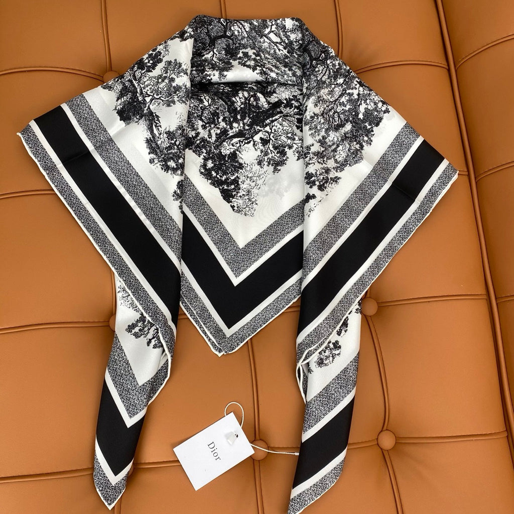 DIOR SCARF 90 IN SILK 704596