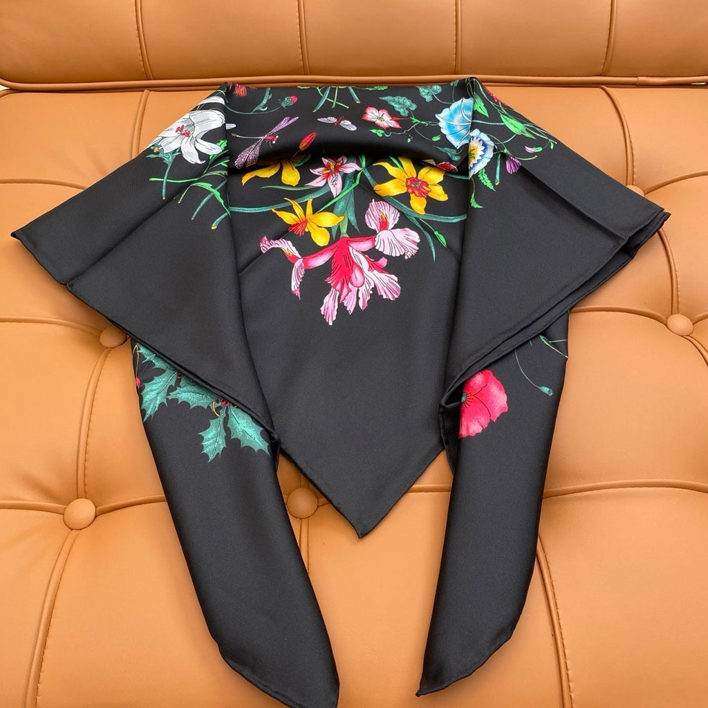 GUCCI 25S SCARF 90 IN SILK 718505