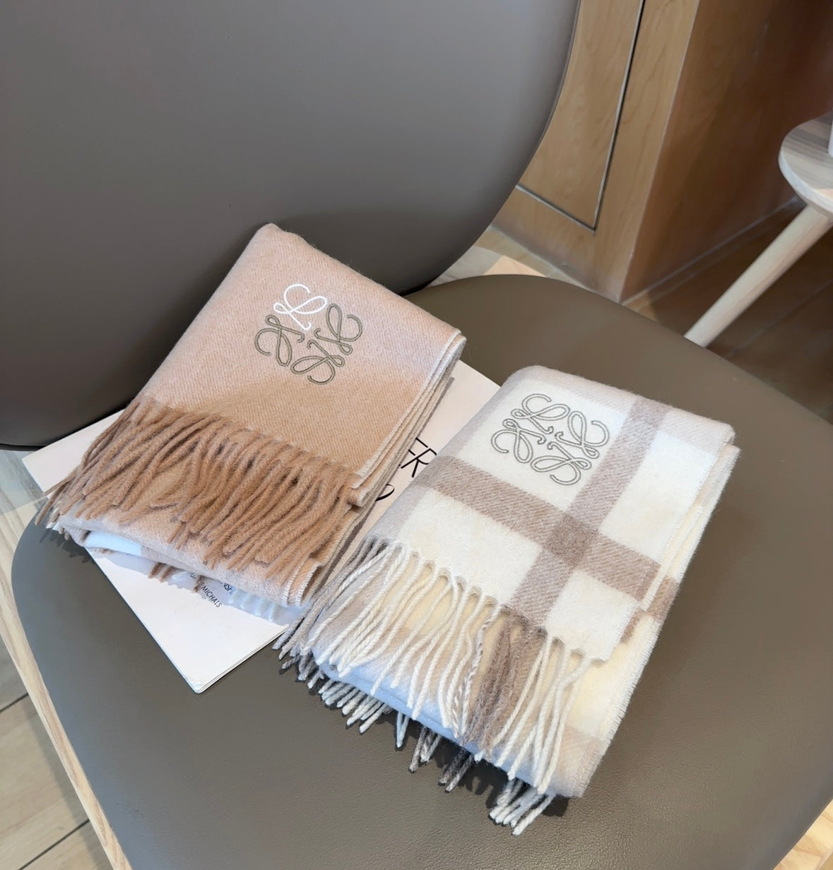 LOEWE 25S SCARF 180 IN CASHMERE 861391