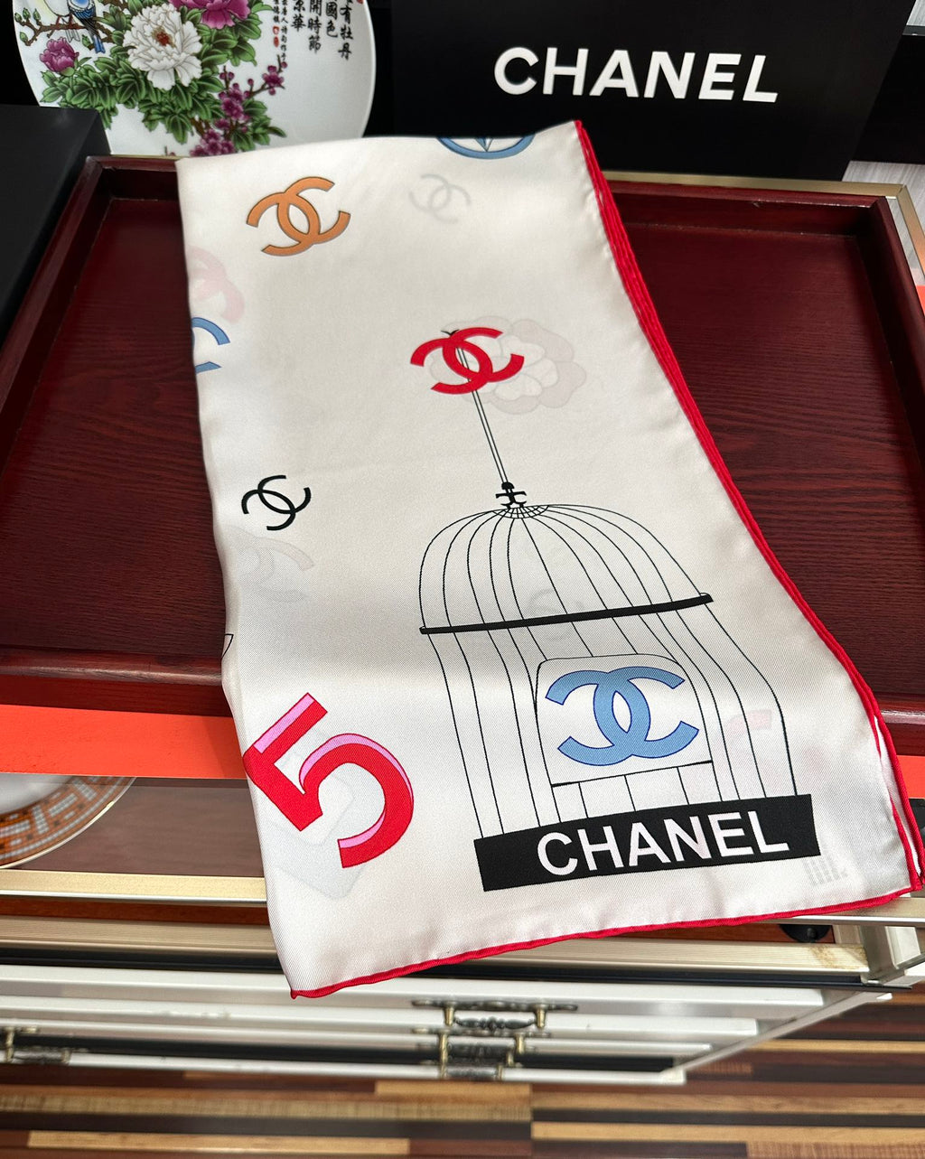 CHANEL 25S SCARF 90 IN SILK 733858