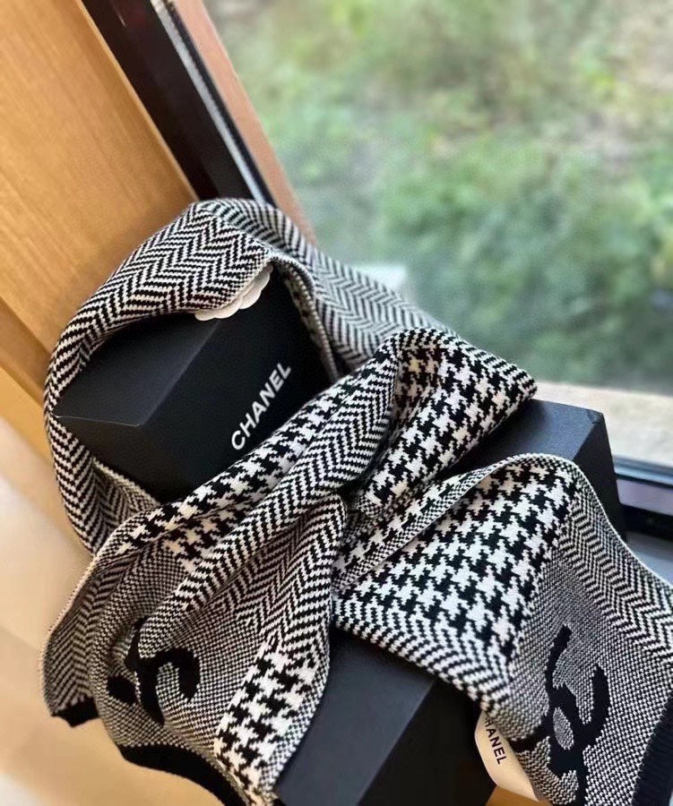 CHANEL 25S SCARF 190 CM IN CASHMERE 943827