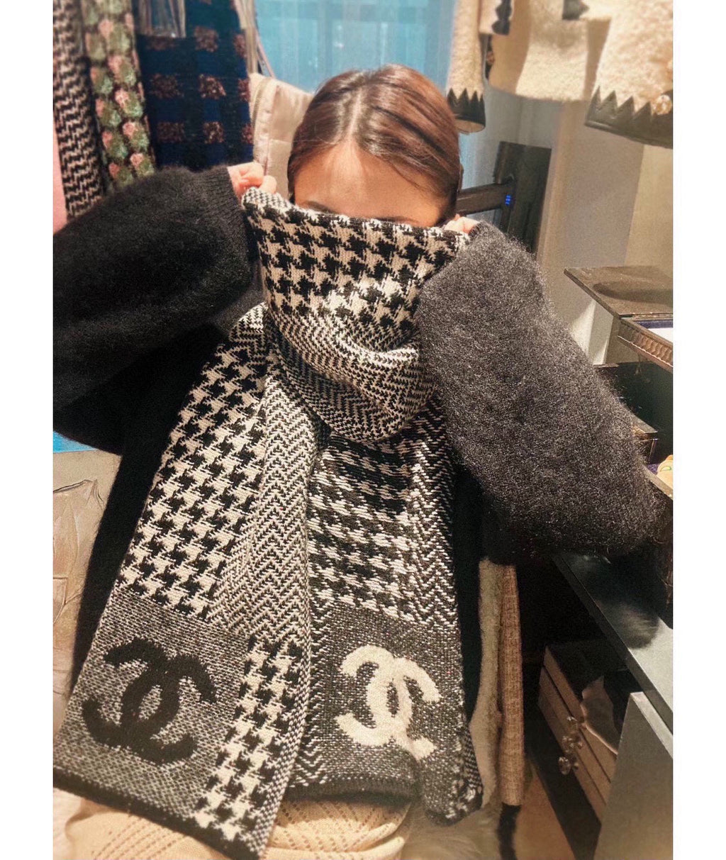 CHANEL 25S SCARF 190 CM IN CASHMERE 943827