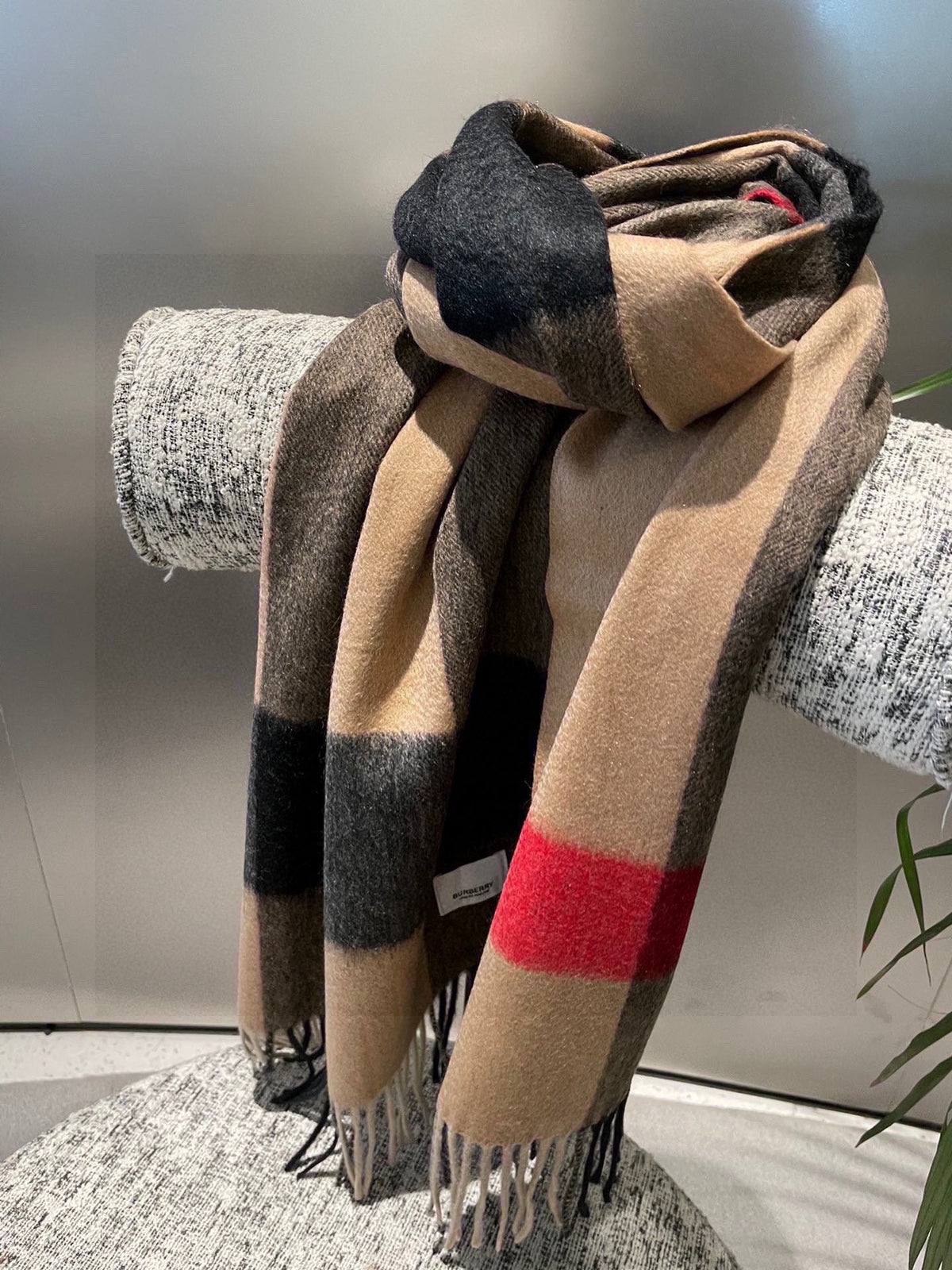 BURBERRY BBR SCARF 180 CM IN CASHMERE 577899