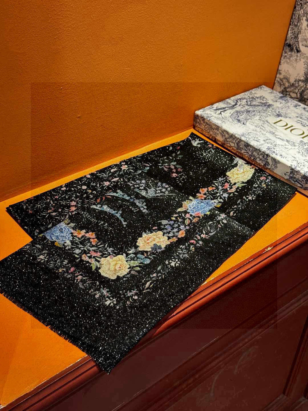 DIOR SCARF 200 CM IN CASHMERE 663788