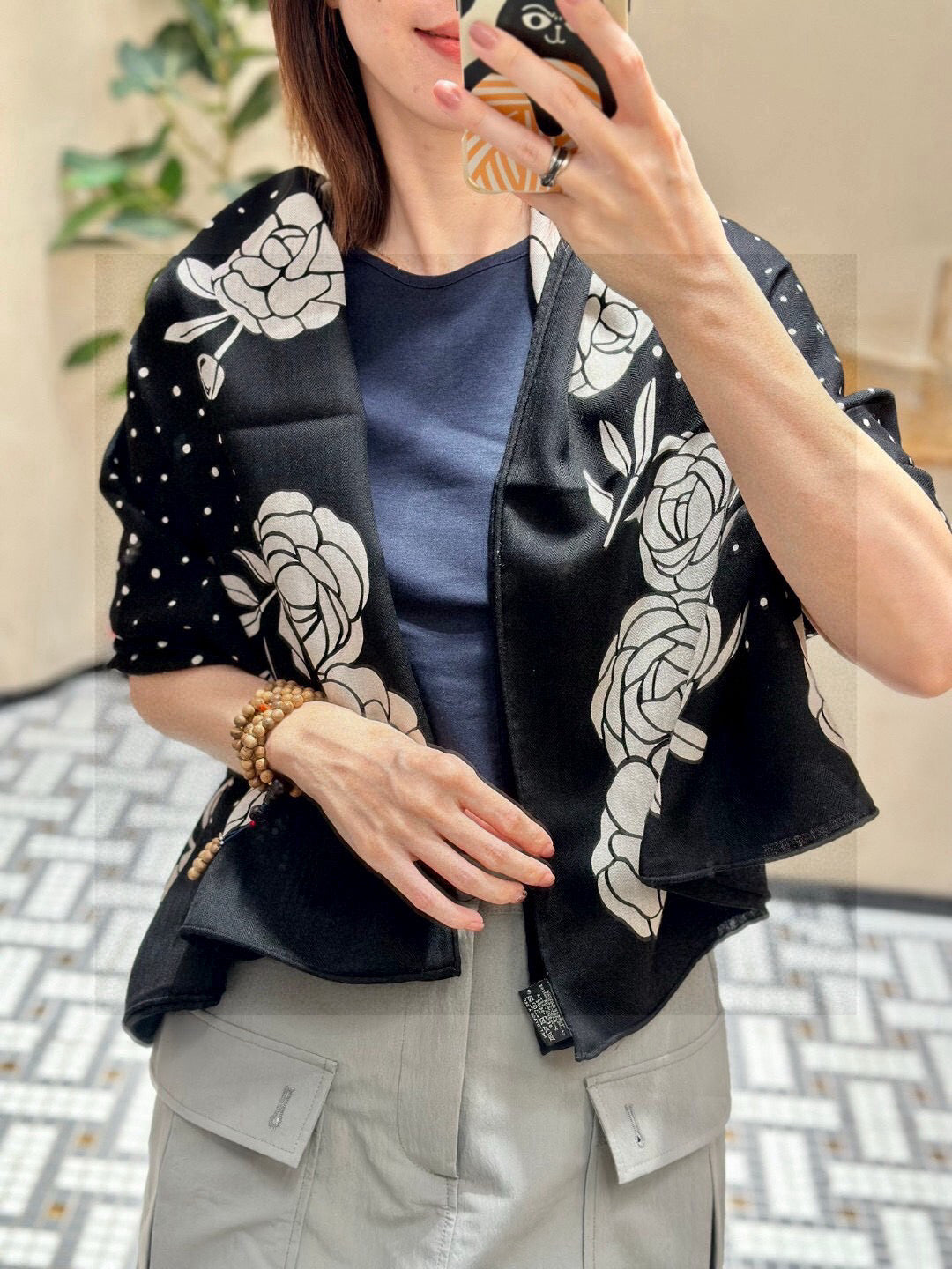 CHANEL 25S SCARF 140 IN SILK 735805
