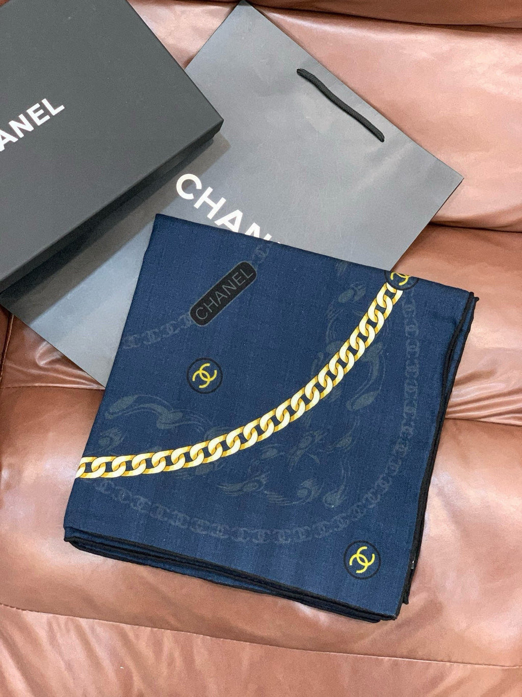 CHANEL 25S SCARF 135 IN SILK AND CASHMERE 932010