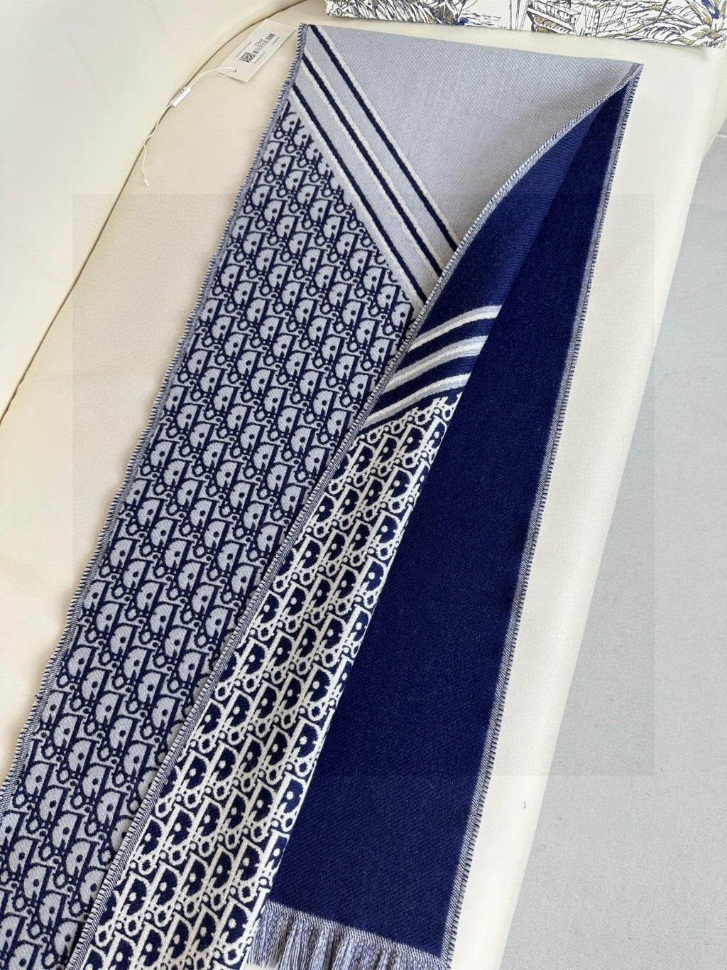DIOR SCARF 200 CM IN CASHMERE 603607