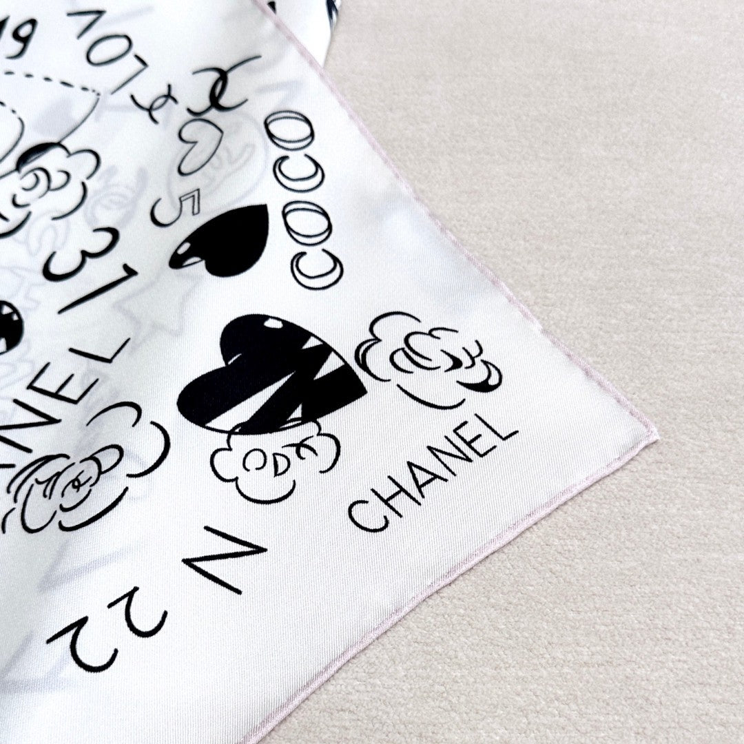 CHANEL 25S SCARF 90 IN SILK 730660