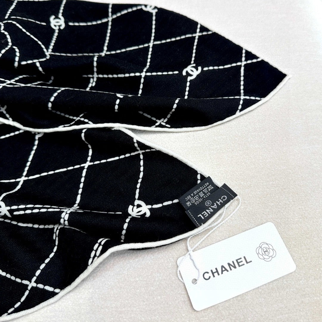 CHANEL 25S SCARF 140 IN CASHMERE SILK 727348
