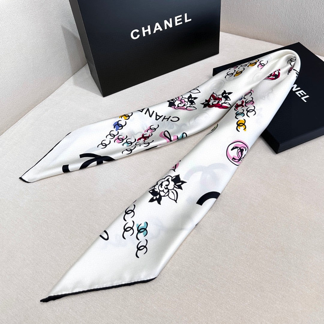CHANEL 25S SCARF 90 IN SILK 735830