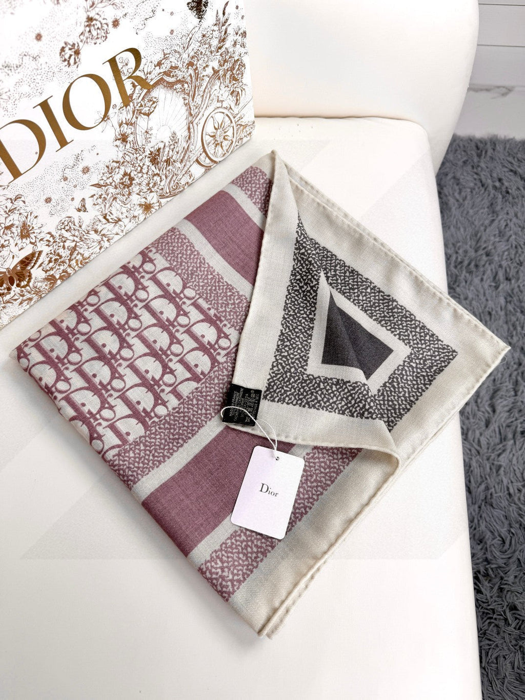 DIOR SCARF 140 CM IN CASHMERE-SILK BLEND 699256