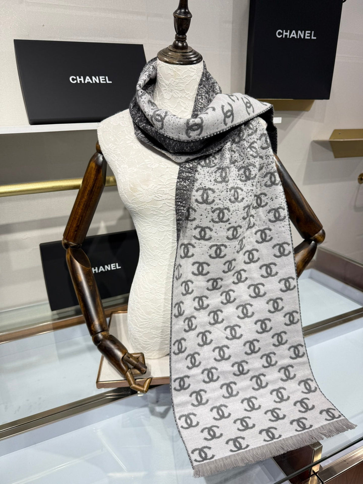 CHANEL 25S SCARF 185 CM IN CASHMERE 943078